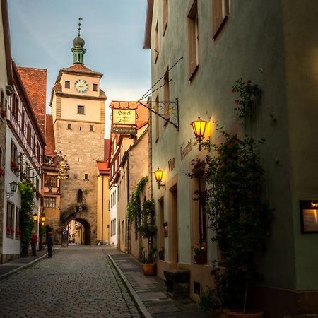 Gaestehaus Am Weissen Turm Rothenburg ob der Tauber Luaran gambar
