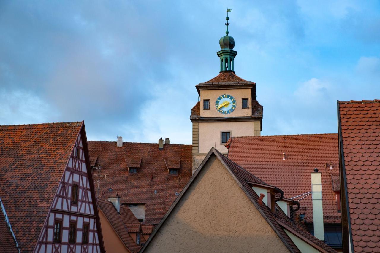 Gaestehaus Am Weissen Turm Rothenburg ob der Tauber Luaran gambar